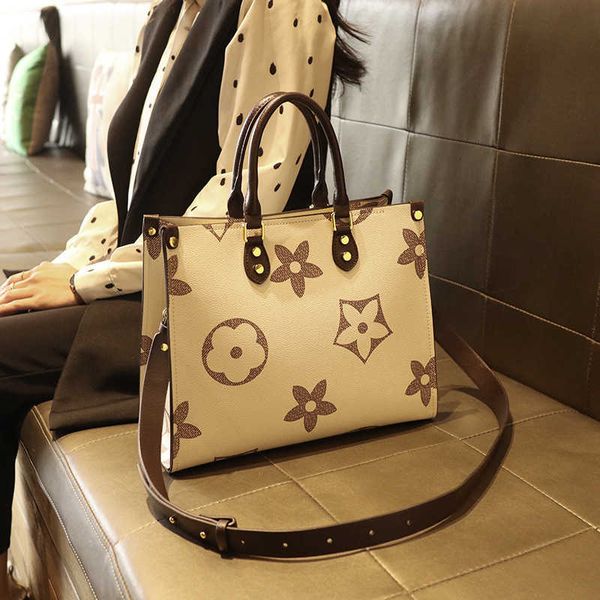 clearance wholesale design bag store handbag 2023 new fashion atmosphere plaid big flower tote leisure commuter
clearance wholesale design bag store handbag 2023 new fashion atmosphere plaid big flower tote leisure commuter