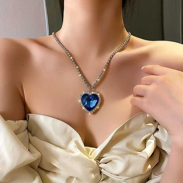 pendant necklaces carlidana luxury big crystal heart neckle for women rhinestone collar titanic of ocean blue love jewelry y2302, Silver
pendant necklaces carlidana luxury big crystal heart neckle for women rhinestone collar titanic of ocean blue love jewelry y2302, Silver