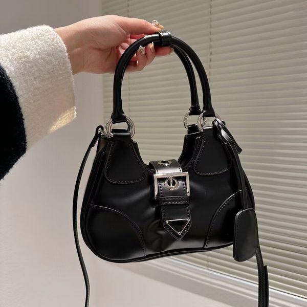 2023 sport outdoor moon travel bag handbags women canvas splicing shoulder bags girls balencaigaity patent leather chain crossbody climbing
2023 sport outdoor moon travel bag handbags women canvas splicing shoulder bags girls balencaigaity patent leather chain crossbody climbing