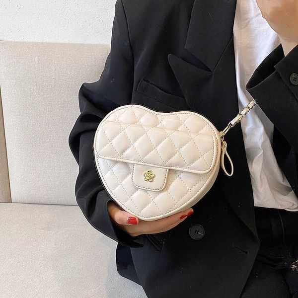 design bag store clearance wholesale women's spring and summer 2023 new fashion versatile one-shoulder skew straddle car sewing mobile
design bag store clearance wholesale women's spring and summer 2023 new fashion versatile one-shoulder skew straddle car sewing mobile