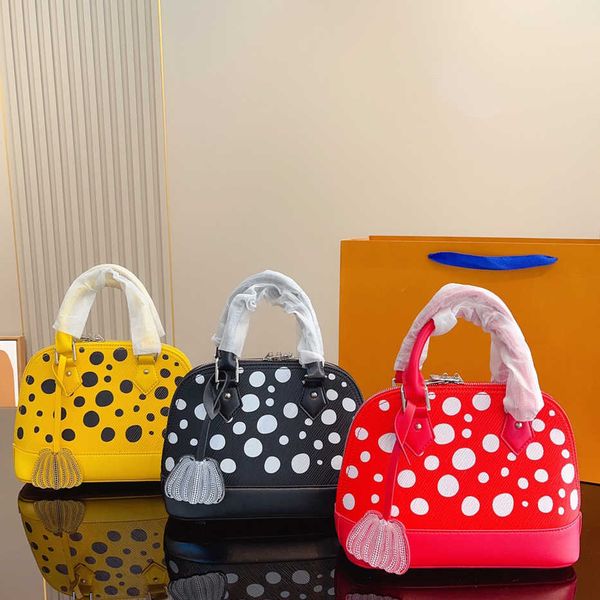 3 colors designer bag boston bag shoulder bags fashion crossbody bags women seashell pouch luxurys handbag womens leather tote bag wallet
3 colors designer bag boston bag shoulder bags fashion crossbody bags women seashell pouch luxurys handbag womens leather tote bag wallet