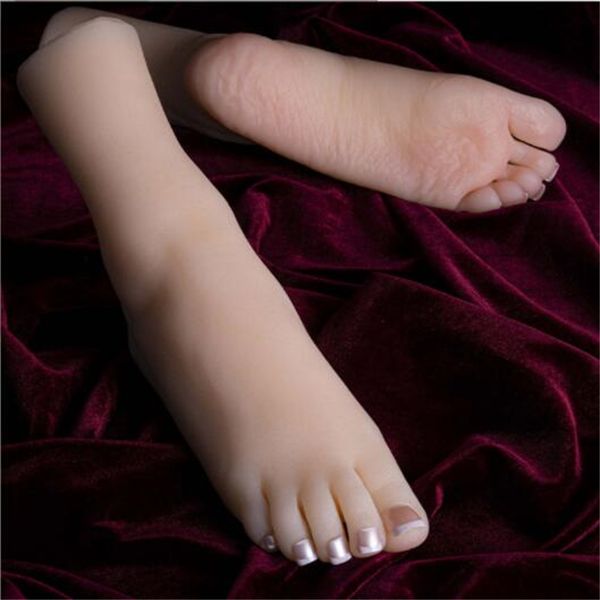 2023 nail practice slimming female foot mannequins lengthened manicure artificial props shooting display girl foot model with bony e137
2023 nail practice slimming female foot mannequins lengthened manicure artificial props shooting display girl foot model with bony e137