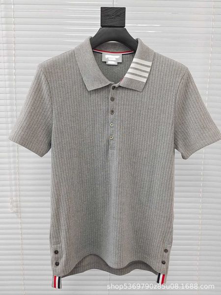t-shirts tom tee brown short sleeve round neck 23ss stripe leisure casual fashion designer classic polo shirt summer new tb four bar collar, White;black
t-shirts tom tee brown short sleeve round neck 23ss stripe leisure casual fashion designer classic polo shirt summer new tb four bar collar, White;black