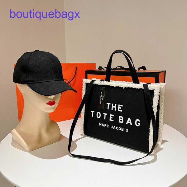 designer handbags womens luxury genuine leather shoulder crossbody the toy is a fashionable and versatile one shoulder messenger for women
designer handbags womens luxury genuine leather shoulder crossbody the toy is a fashionable and versatile one shoulder messenger for women