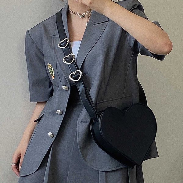 2023 y2k fashion shoulder bags love shape pu leather cool girls metal heart harajuku purse handbags large capacity 230209
2023 y2k fashion shoulder bags love shape pu leather cool girls metal heart harajuku purse handbags large capacity 230209
