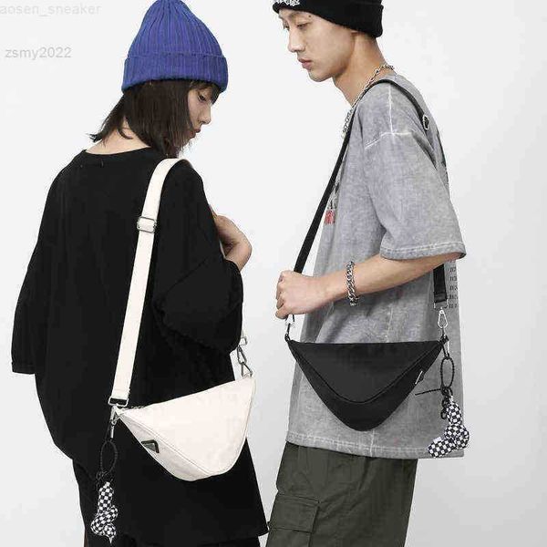 fashion designer's new one-shoulder casual messenger bag for men and women spring single-shoulder handbags in solid color
fashion designer's new one-shoulder casual messenger bag for men and women spring single-shoulder handbags in solid color