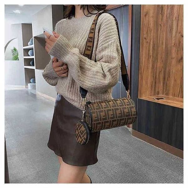12% off handbag 2023 new bag trend and style belt simple cylinder pillow old flower
12% off handbag 2023 new bag trend and style belt simple cylinder pillow old flower