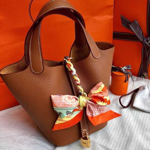 designer herme shoulder bags for women online outlet red wedding bag bridal 2023 new fashion versatile handbagttn7
designer herme shoulder bags for women online outlet red wedding bag bridal 2023 new fashion versatile handbagttn7