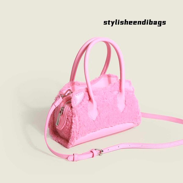 shoulder bags faux fur bag brand designer handbag purse 2022 winter pink fluffy plush shoulder bag women punk style bolsa fminina
shoulder bags faux fur bag brand designer handbag purse 2022 winter pink fluffy plush shoulder bag women punk style bolsa fminina