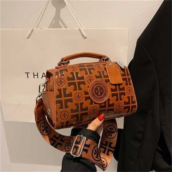 22% off handbag 2023 new bag advanced embossed portable women's shoulder messenger small square
22% off handbag 2023 new bag advanced embossed portable women's shoulder messenger small square