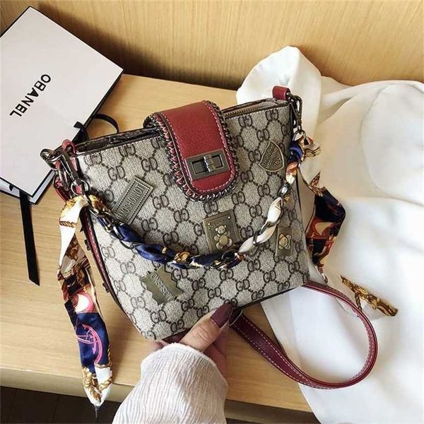 30% off handbag 2023 new bag bear badge mini bucket for women