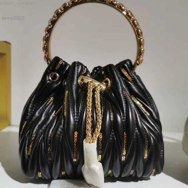 2022 new women's bags sequins pleated women's bucket bag drawstring tassel handbag shoulder messenger bag zipper interlayer
2022 new women's bags sequins pleated women's bucket bag drawstring tassel handbag shoulder messenger bag zipper interlayer