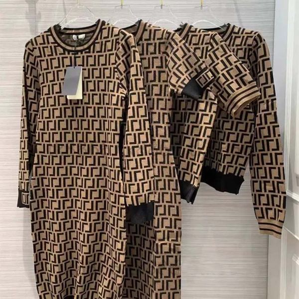 women casual dresses classic vintage knit dress fashion designer clothes full letter luxurious senior short sleeves long sleeve 5 kinds of, Black;gray
women casual dresses classic vintage knit dress fashion designer clothes full letter luxurious senior short sleeves long sleeve 5 kinds of, Black;gray