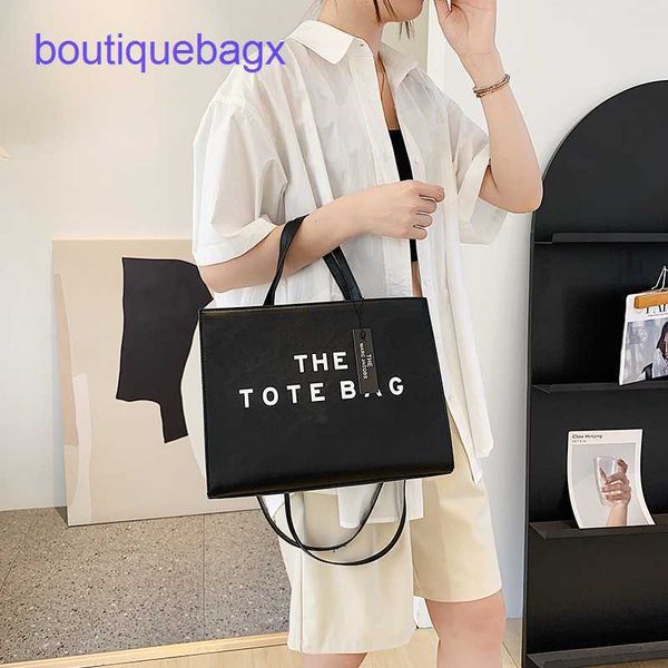 designer handbags womens luxury genuine leather shoulder crossbody 2023 hand tote soft leather printed advanced sense large capacity fashion
designer handbags womens luxury genuine leather shoulder crossbody 2023 hand tote soft leather printed advanced sense large capacity fashion