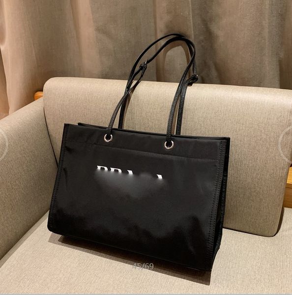 prade luxury tote bag designersbag handbag shopping bags fashion shoulder bags totebag for women purse wallet handbags 40x27x12cm
prade luxury tote bag designersbag handbag shopping bags fashion shoulder bags totebag for women purse wallet handbags 40x27x12cm