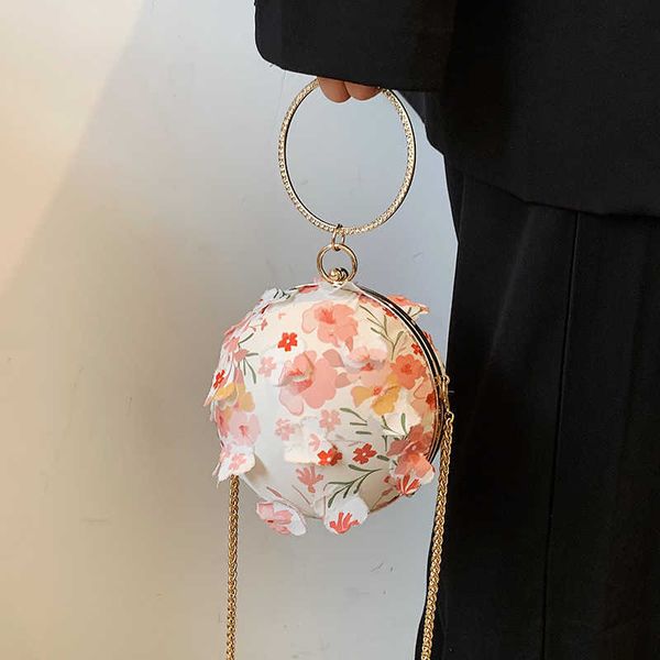 evening bags chain bag ball messenger literary embroidery personality net red hand 230209
evening bags chain bag ball messenger literary embroidery personality net red hand 230209