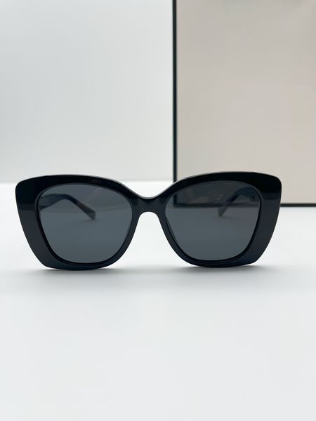 2023 luxury sunglasses polaroid lens designer womens mens goggle senior eyewear for women eyeglasses frame vintage metal sun glasses with bo, White;black
2023 luxury sunglasses polaroid lens designer womens mens goggle senior eyewear for women eyeglasses frame vintage metal sun glasses with bo, White;black