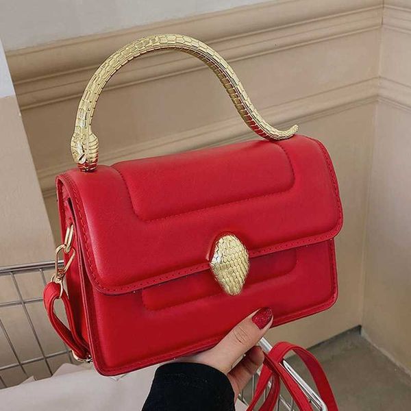 luxury brand handbag women snakehead sign crossbody bags for 2022 leather shoulder messenger bag female purse
luxury brand handbag women snakehead sign crossbody bags for 2022 leather shoulder messenger bag female purse