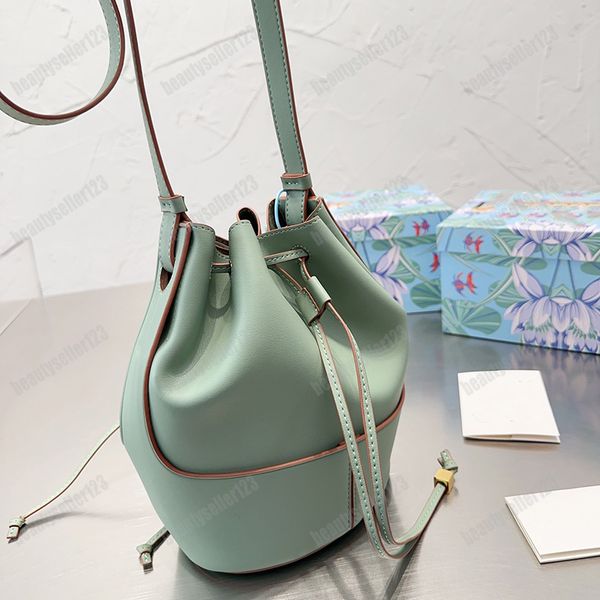 6 colours handbag fashion women shoulder bags large capacity crossbody high-quality wholesale handbags classic luxury cross body travel shop
6 colours handbag fashion women shoulder bags large capacity crossbody high-quality wholesale handbags classic luxury cross body travel shop