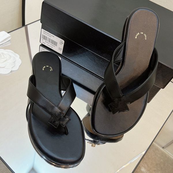 women chain sandals designer slipper flat platform sandal outdoor beach thong flip flops leather c buckle casual shoes slip on logo slides 2, Black
women chain sandals designer slipper flat platform sandal outdoor beach thong flip flops leather c buckle casual shoes slip on logo slides 2, Black