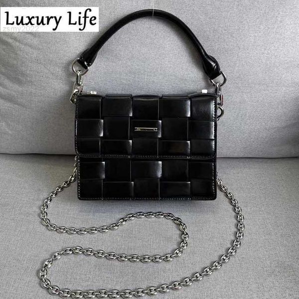 fashion rhombus genuin leather women shoulder bags luxury designer lock female handbags leisure messenger bags
fashion rhombus genuin leather women shoulder bags luxury designer lock female handbags leisure messenger bags