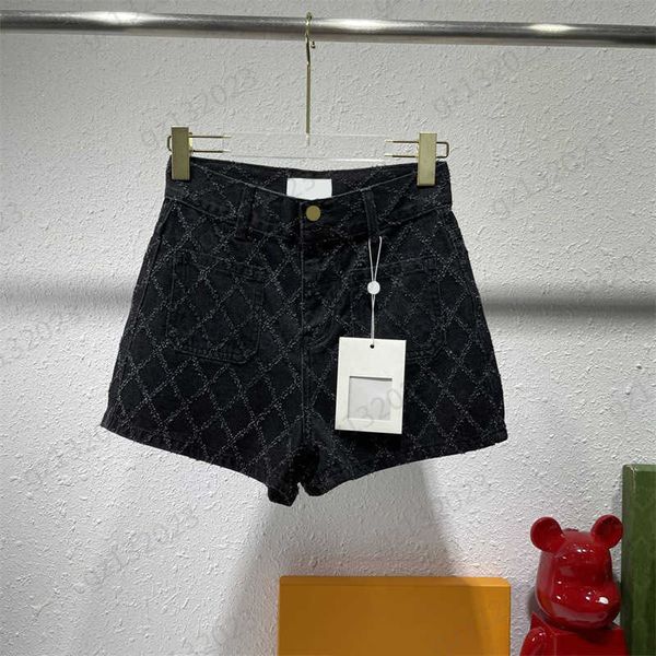 brand shorts plaid print loose joker shorts loose wide-legged spring and summer denim short pants custom fabric womens clothing sets casual, White;black
brand shorts plaid print loose joker shorts loose wide-legged spring and summer denim short pants custom fabric womens clothing sets casual, White;black