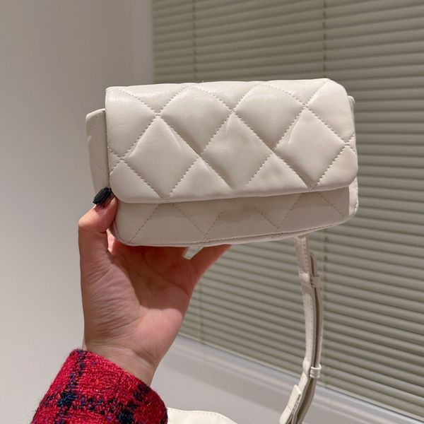 Quality High C Shoulder fringe Bags Fashion women classic Pocket Chest pack bag Handbags Crossbody wallet Totes Clutch ladies purse with 5A, With logo
Quality High C Shoulder fringe Bags Fashion women classic Pocket Chest pack bag Handbags Crossbody wallet Totes Clutch ladies purse with 5A, With logo