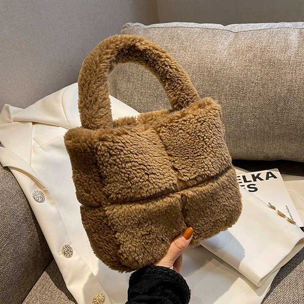 evening bags lambswool handle cute tote bags for women 2022 winter trend designer fashion small soft faux fur kaii handbags g230208
evening bags lambswool handle cute tote bags for women 2022 winter trend designer fashion small soft faux fur kaii handbags g230208