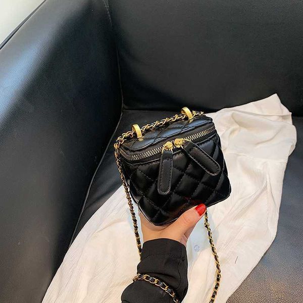 square women's lipstick bag 2021 new fashion messenger ladies co-purse mini crossbody designer handbags and purse
square women's lipstick bag 2021 new fashion messenger ladies co-purse mini crossbody designer handbags and purse