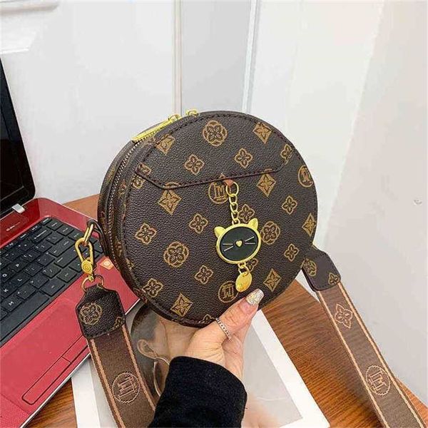 24% off handbag 2023 new bag summer women's printed cake style shoulder messenger small round
24% off handbag 2023 new bag summer women's printed cake style shoulder messenger small round