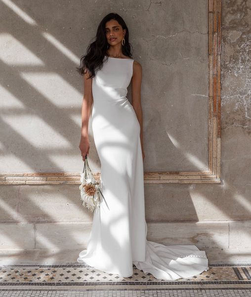 simple soft satin white mermaid wedding dresses back buttons sleeveless long beach bridal gowns backless summer boho bride wear
simple soft satin white mermaid wedding dresses back buttons sleeveless long beach bridal gowns backless summer boho bride wear