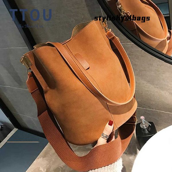 shoulder bags vintage casual bucket bags for women shoulder bag solid pattern quality pu leather messenger bag big tote popular style 2020 0
shoulder bags vintage casual bucket bags for women shoulder bag solid pattern quality pu leather messenger bag big tote popular style 2020 0