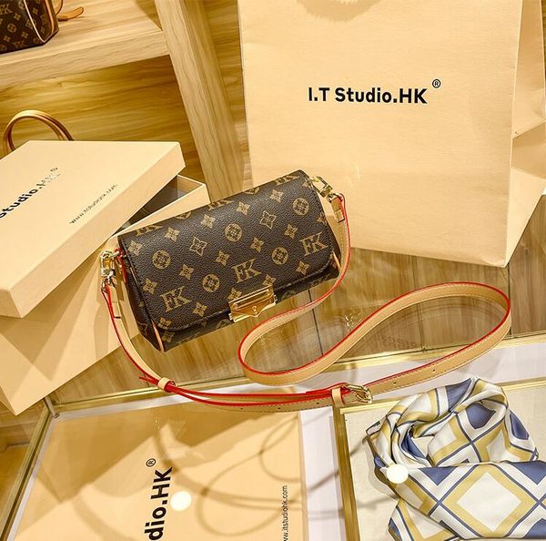2023 favorite messenger bag fashion luxurys designers bags shoulder lady totes purse handbags crossbody wallet
2023 favorite messenger bag fashion luxurys designers bags shoulder lady totes purse handbags crossbody wallet