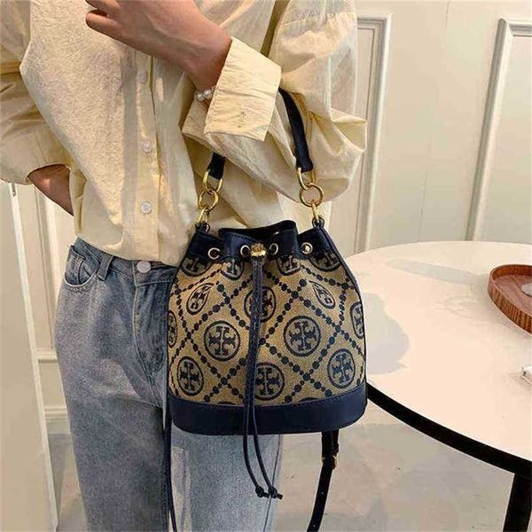 26% off handbag 2023 new bag female canvas old flower drawstring contrast color bucket shoulder diagonal straddle handbag
26% off handbag 2023 new bag female canvas old flower drawstring contrast color bucket shoulder diagonal straddle handbag