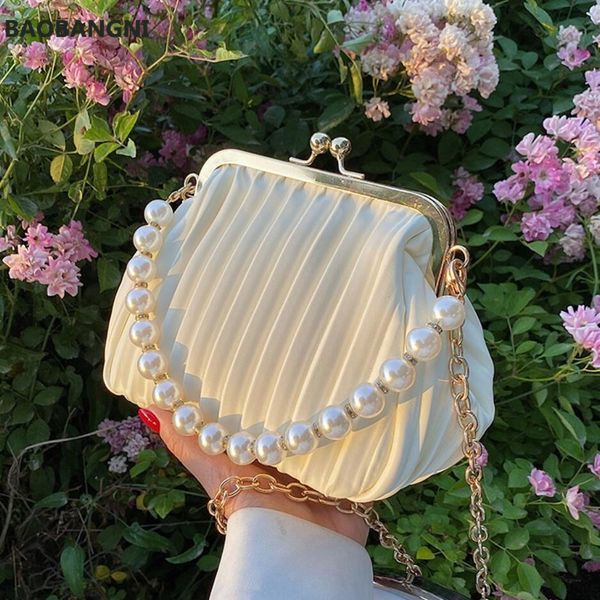 evening bags pleated shell bag small with pearl handle summer pu leather women s designer handbag chain shoulder messenger bag 230208
evening bags pleated shell bag small with pearl handle summer pu leather women s designer handbag chain shoulder messenger bag 230208