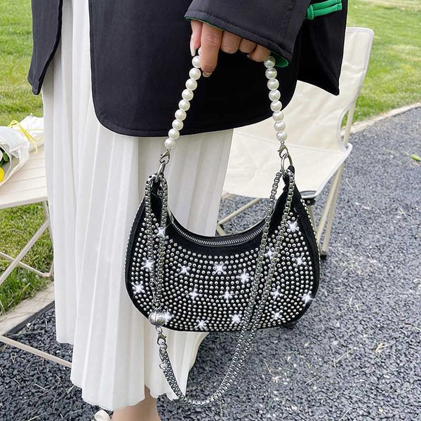 fashion small diamonds handbags for women half moon pearl shoulder messenger bags female chains hand crossbody ladies 2023 230209
fashion small diamonds handbags for women half moon pearl shoulder messenger bags female chains hand crossbody ladies 2023 230209