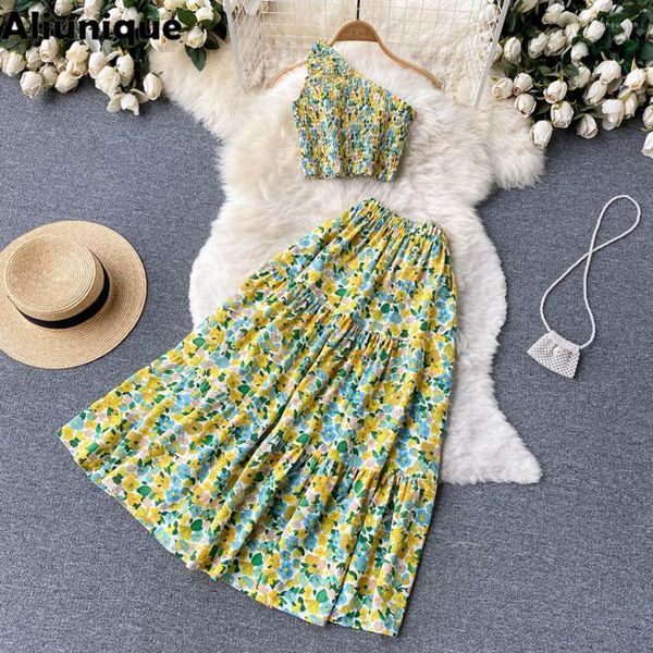 women's two piece pants aliunique suspender big hem skirt floral two-piece set for women 2023 summer fashion loose design printed, White
women's two piece pants aliunique suspender big hem skirt floral two-piece set for women 2023 summer fashion loose design printed, White