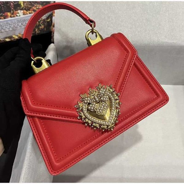 females trendy cow leather chain bag brand designer pearl girl shoulderbag women party meeting handbag new 2023
females trendy cow leather chain bag brand designer pearl girl shoulderbag women party meeting handbag new 2023