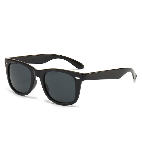 oval adumbral full frame sunglasses hd nylon lenses 100% radiation protection street fashion designer unique style sunglasses for men and, White;black
oval adumbral full frame sunglasses hd nylon lenses 100% radiation protection street fashion designer unique style sunglasses for men and, White;black