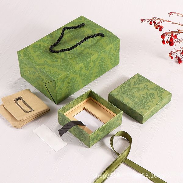 original packaging green color without string jewelry set box for necklace ring bracelet earring gift, Black;white
original packaging green color without string jewelry set box for necklace ring bracelet earring gift, Black;white