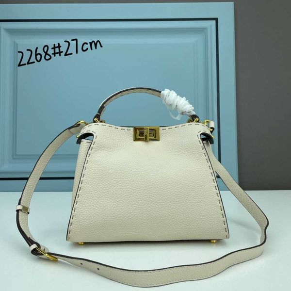 leather designer fend bags famous brand handbags cowhide bag shoulder messenger handbag fashion high-end woman's leisure shopping bags
leather designer fend bags famous brand handbags cowhide bag shoulder messenger handbag fashion high-end woman's leisure shopping bags