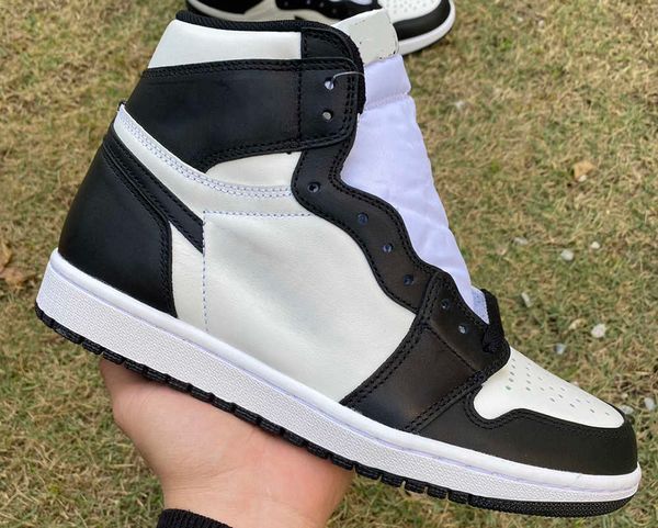 jumpman 1 high 85 'black white' basketball shoes 1s black/summit white outdoor sports sneaker with original box
jumpman 1 high 85 'black white' basketball shoes 1s black/summit white outdoor sports sneaker with original box