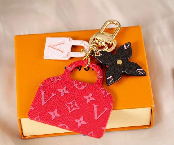 europe and the united states new men and women's red chain key chain suitable for everyone's luxury key chain, Silver
europe and the united states new men and women's red chain key chain suitable for everyone's luxury key chain, Silver