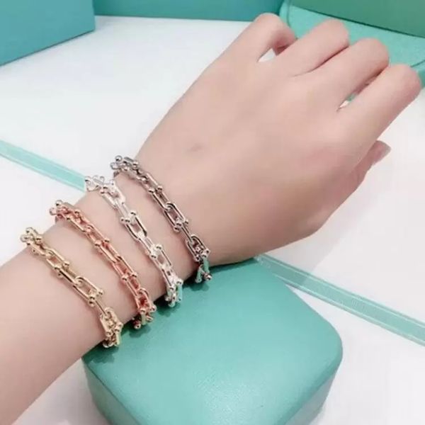 new 2022 christmas gift stainless steel chain silver bracelet necklace set original fashion classic bracelet female jewelry gift, Black
new 2022 christmas gift stainless steel chain silver bracelet necklace set original fashion classic bracelet female jewelry gift, Black