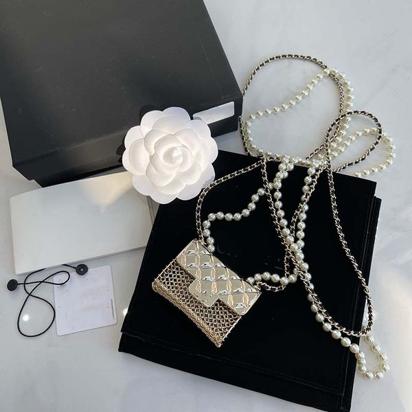 ladies fashion designer bag small fragrant metal cutout mini headphone bag shoulderbags female handbags style good nice clutch purse easy to
ladies fashion designer bag small fragrant metal cutout mini headphone bag shoulderbags female handbags style good nice clutch purse easy to