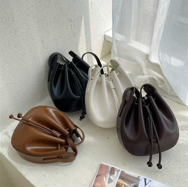 evening bags korean version new bag women's bag minority women's shoulder bag pu fashion popular messenger bag drstring wrinkled b
evening bags korean version new bag women's bag minority women's shoulder bag pu fashion popular messenger bag drstring wrinkled b