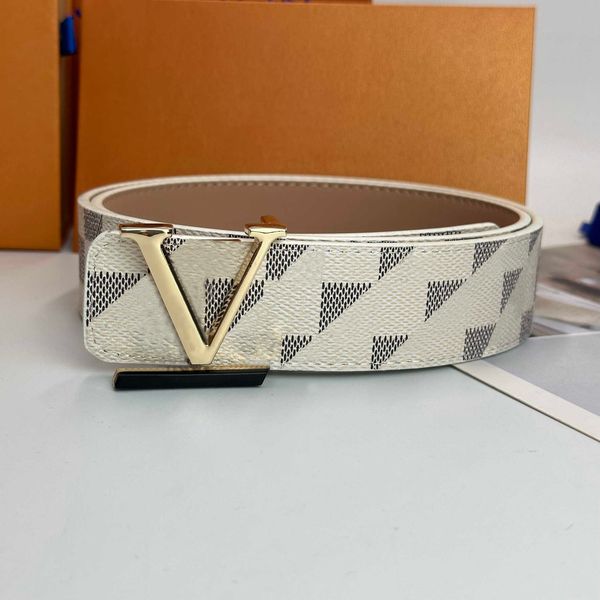 2023 men designer belt classic vintage women fashion belts width 4cm letter smooth buckle business casual belt without box, Black;brown
2023 men designer belt classic vintage women fashion belts width 4cm letter smooth buckle business casual belt without box, Black;brown