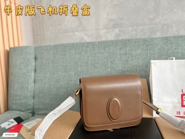 7a designer women's shoulder bag crossbody bag luxury clamshell hold tote smooth leather saddle bag adjustable strap purse
7a designer women's shoulder bag crossbody bag luxury clamshell hold tote smooth leather saddle bag adjustable strap purse