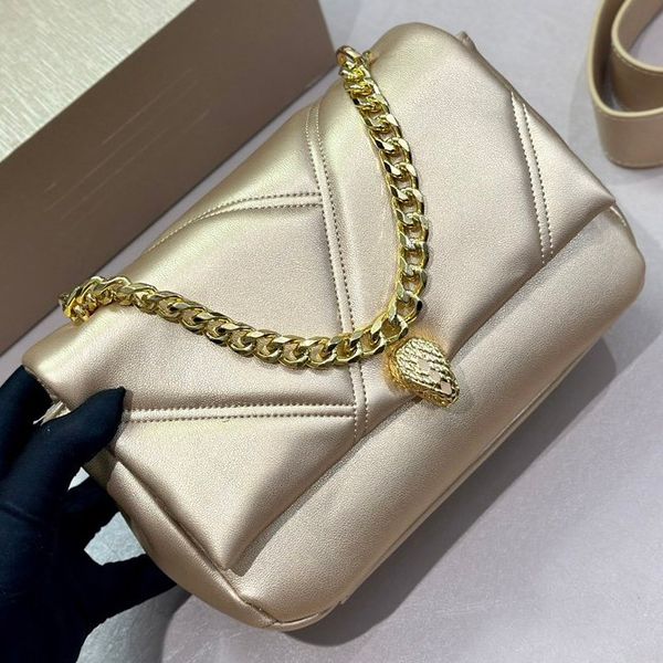 bags totes handbag designer bag comen classic imitation brand stitching plaid leather snake head letter chain shoulder bag versatile commute
bags totes handbag designer bag comen classic imitation brand stitching plaid leather snake head letter chain shoulder bag versatile commute