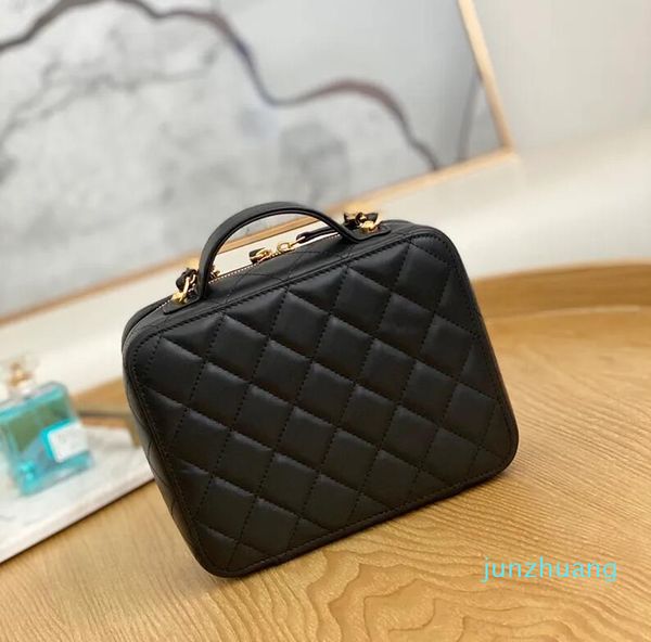 cc bag designer bags 14.5cm chain flap quilted bag women bags crossbody handbags purses 2lady clutch card holder c family-as3660 have a 2
cc bag designer bags 14.5cm chain flap quilted bag women bags crossbody handbags purses 2lady clutch card holder c family-as3660 have a 2